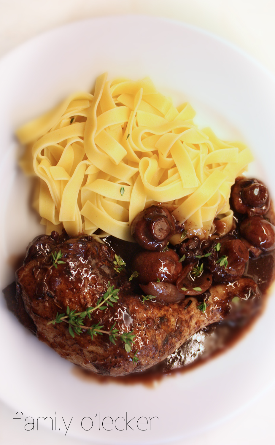 Coq au vin – Hähnchen in Rotweinsauce | Family o&amp;#39;Lecker