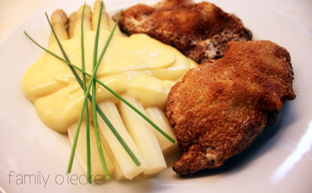 Spargel mit Sauce Hollandaise und Wiener Schnitzel | Family o&amp;#39;Lecker